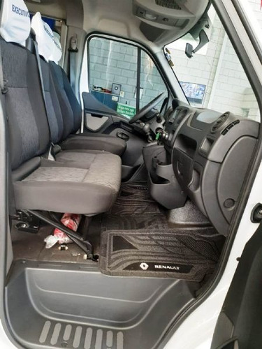 Imagem 10 de 11 de Renault Master