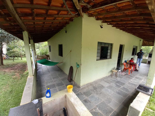 1.045m², Casa Com 02 Dormitórios, Piscina E Churrasqueira !!