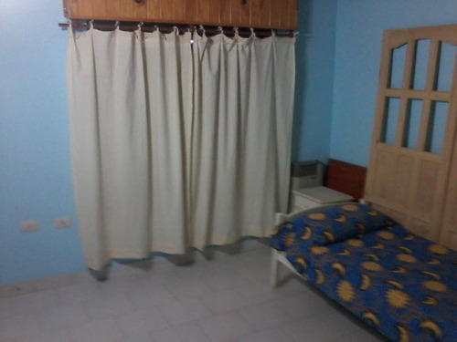 Casa En Venta - 3 Dormitorios 1 Baño - 110mts2 - Bahia Blanca