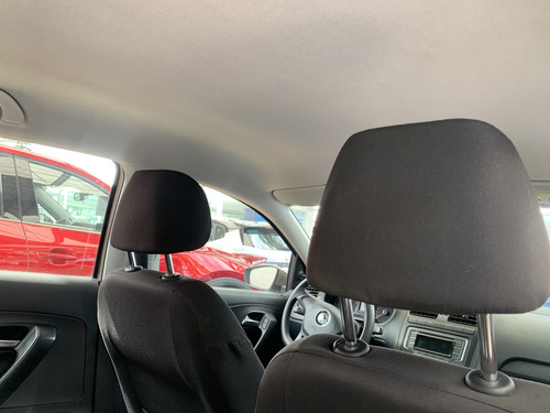 Volkswagen Vento 1.6 Starline At