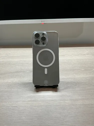 iPhone 15 Pro Max Con AirPods 3 Gen Magsafe Versión (Usado)