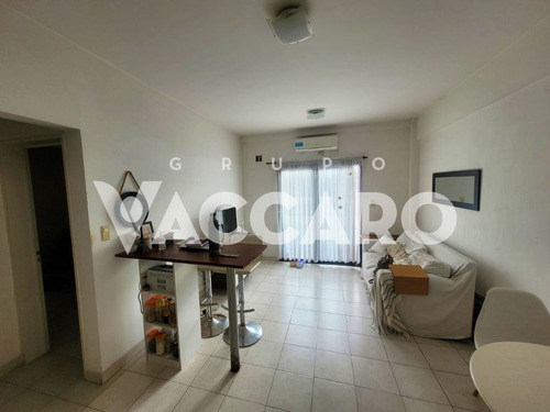Venta De Departamento 2 Ambientes, Moreno Centro