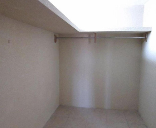 Casa Sola En Venta En Fraccionamiento Lomas Del Chairel, Tampico, Tamaulipas