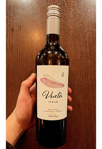 Imagen 3 de 10 de Vino Vuela Tinto Syrah Caja X 6 X 750ml. Piedra Negra