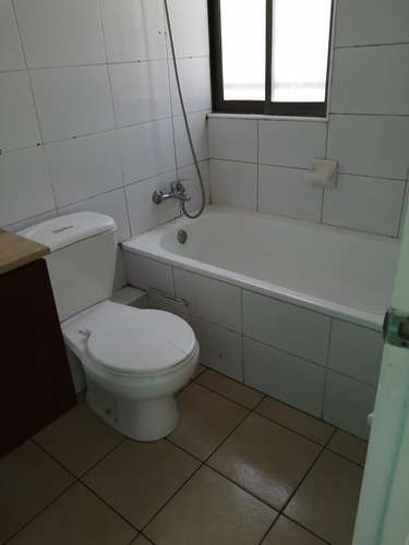 Departamento En Sector Residencial De Independencia