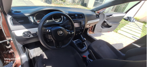 Volkswagen Jetta 2.5 Trendline Mt