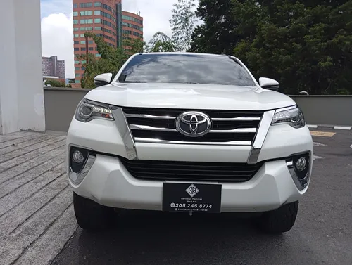 Toyota Fortuner Srv 2.7 Aut 7p