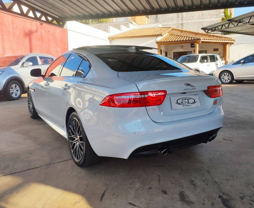 Jaguar Xe 2.0 16v Ingenium P250 Gasolina Landmark 4p