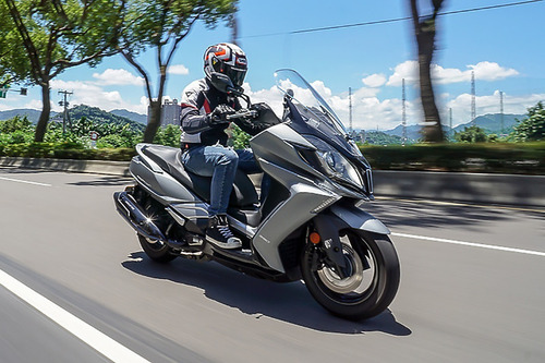 Imagen 8 de 17 de Kymco Downtown 350i Nuevo Con Tcs