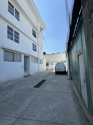 Oficina/ Taller / Bodega En Cuajimalpa