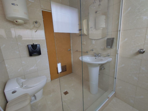 Imagen 13 de 15 de Se Alquila Casa Para Oficina 228m2 La Trinidad