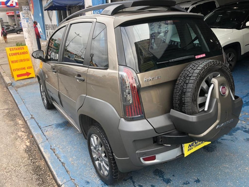 Fiat Idea Adventure 2016 1.8 Flex Cinza Automática