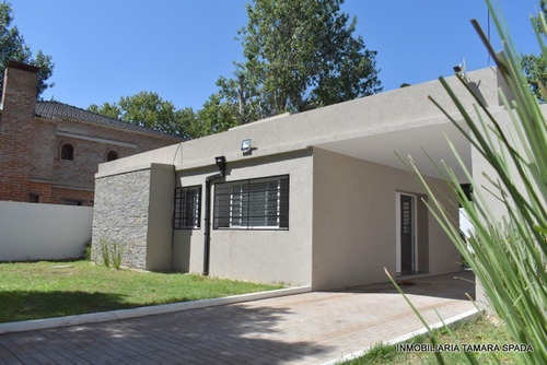 Casa A Metros De La Cancha De Golf, Centro Comercial Jagüel Del Medio