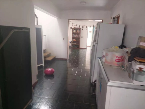 Se Vende Gran Propiedad Con Excelente Ubicación Céntrica.