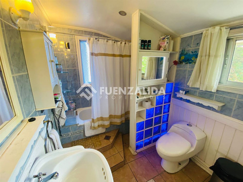 Casa En Venta De 3 Dorm Y 2 Bañ En La Comuna De El Bosque