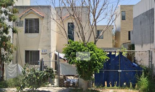 Casa En Apodaca, Nuevo Leon, Fraccionamiento Los 3 Nogales. Oportunidad De Remate