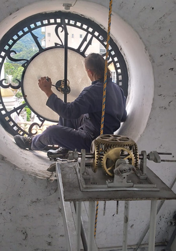 Relojes De Torre Iglesias, Mantenimiento, Restauración.