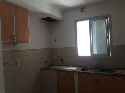 Imagen 8 de 12 de Departamento En Alquiler La Plata.