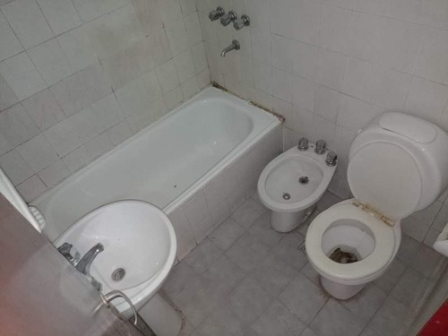 Imagen 10 de 15 de Colon 1800 1 Dormitorio , Kitchenette C/anafe Y Baño.