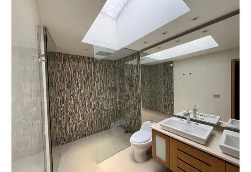 Casa Poblado-san Lucas 366mt2-4 Alcobas + Estudio-exclusiva Unidad