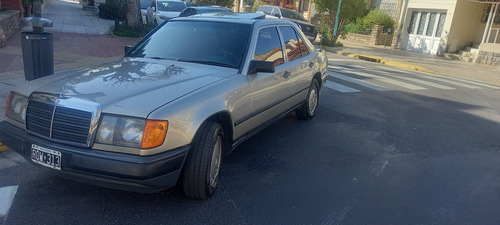 Mercedes-Benz 300 300E