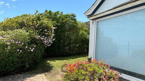 Casa En Primera Línea Frente Al Mar/ Gran Vista