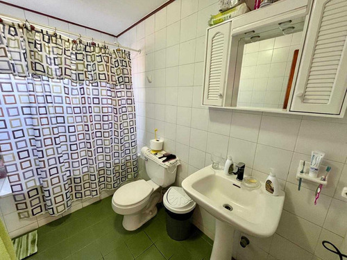 Amplia Casa De 8d+6b+3e+piscina (68712)