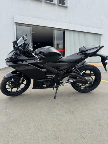 Nova R3 Connected 25/26 + Emplacamento!