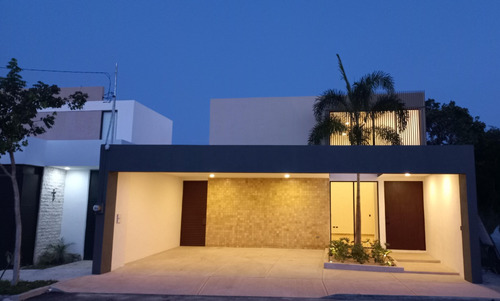 Casa En Venta En Temozon , Norte 