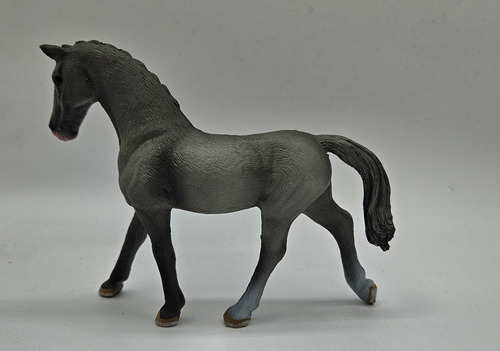 Figura Yegua Caballo Trakehner Juguete Plástico Niño Regalo