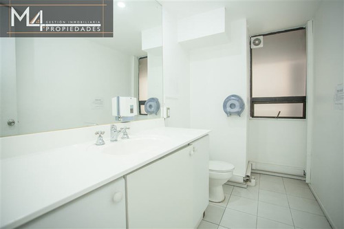 Oficina En Venta De 6 Privados En Providencia