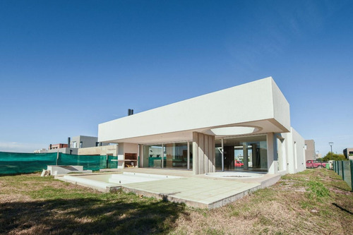 Venta Casa Moderna A Estrenar En Vida Funes