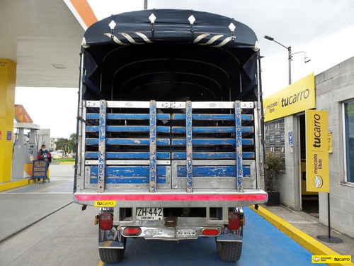 Nissan Frontier D22 Estacas