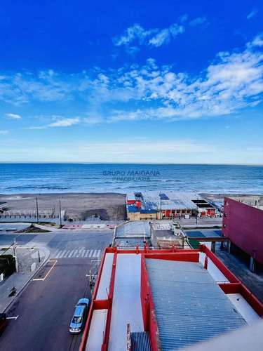 Departamento En Venta A Pasos De La Playa, Con Vista Al Mar.