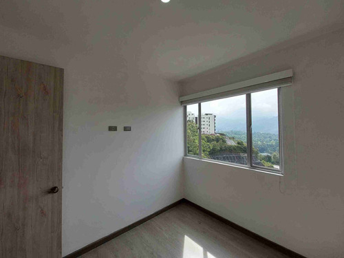 Apartamento En Arriendo Av Alberto Mendoza (279054832).
