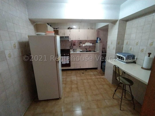 Imagen 10 de 23 de Mls#21-25934. Se Vende Apartamento En La Parroquia Altagracia A.a