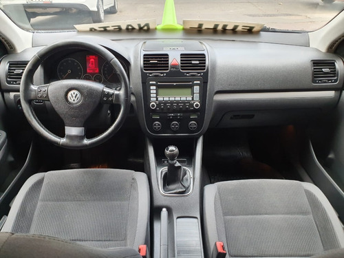 Imagen 8 de 8 de Volkswagen Vento Advance 2.5 170hp 2009