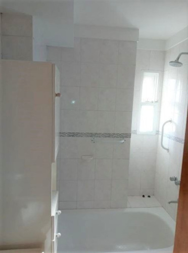 Imagen 5 de 7 de Amplio Depto - 2 Ambientes 50 M2 - Ramos Mejia