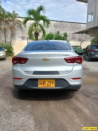 Chevrolet Onix lt