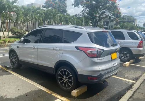 Ford Escape 2.0 Titanium
