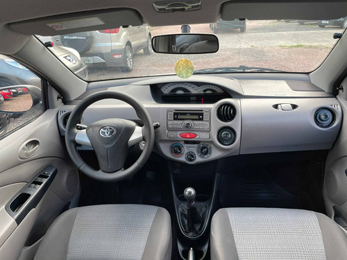 Toyota Etios 1.5 Xs Sedan 16v Flex 4p Manual
