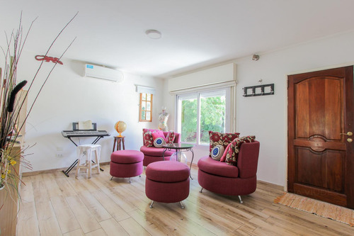 Venta De Casa 5 Ambientes En Banco Provincia - Zona Golf, Moreno