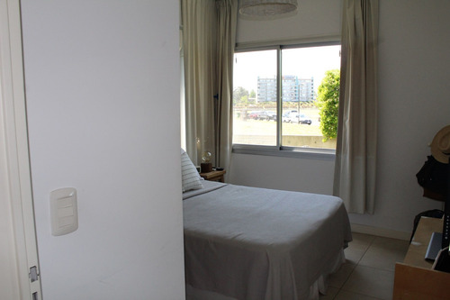 Imagen 9 de 17 de Departamento Al Río En Venta, Nordelta,