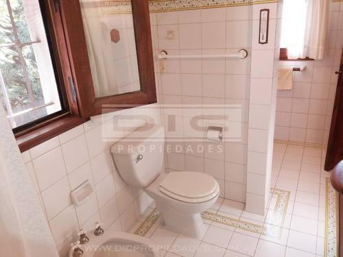 Residencia Estilo Provenzal Sobre Cul De Sac. Ápto Crédito/acepta Depto En Pte De Pago.venta Urgente
