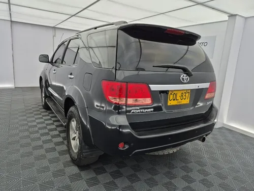 Toyota Fortuner 3.0 Sr5