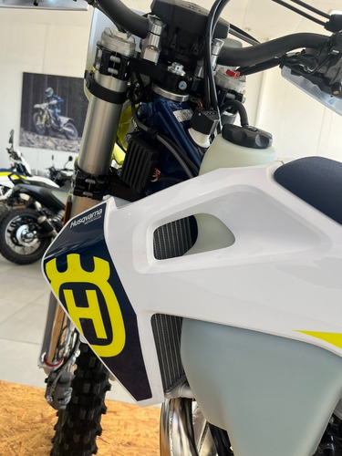 Imagen 11 de 20 de Husqvarna Te 300i Enduro 2t 2023 Ktm