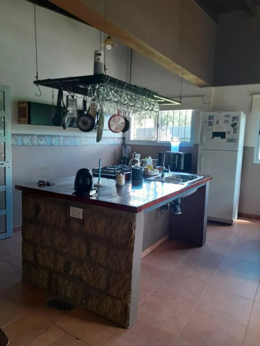 Casa Quinta , Alquiler Temporario, Para 8 Personas, Pileta Cerrada Con Solarium, Portón Corredizo Automati, Predio Cerrado, Pet Friendly, Wifi Ideal Home Office , Zona Segura, Atendido Por Sus Dueños.