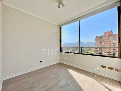 Departamento En Venta De 3 Dormitorios - Colón, Las Condes