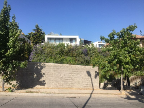 Casa En Venta En Calle Colina Vista Hermosa Las Condes