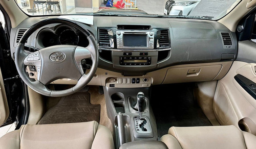 Toyota Hilux SW4 SRV D4-D 4x4 3.0 TDI Dies. Aut